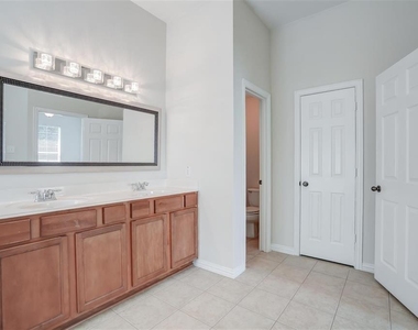 2523 Firecrest Drive - Photo Thumbnail 22