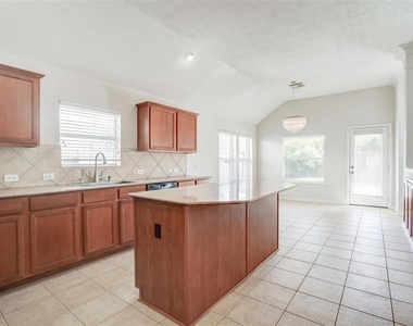 2523 Firecrest Drive - Photo Thumbnail 18