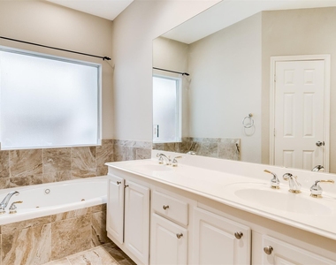 5722 Maxie Street - Photo Thumbnail 8