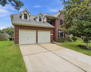 2413 Piney Woods Drive - Photo Thumbnail 3