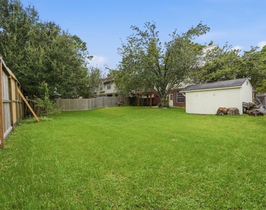 2413 Piney Woods Drive - Photo Thumbnail 26