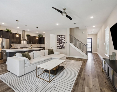 1415 Biondo Way - Photo Thumbnail 3