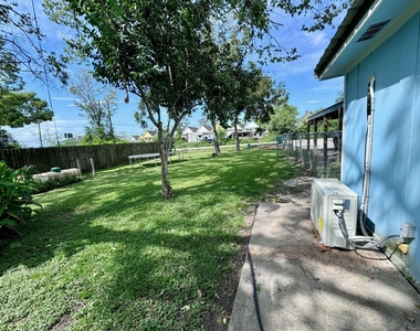 1937 Red Bluff Road - Photo Thumbnail 2