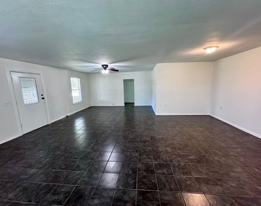 1937 Red Bluff Road - Photo Thumbnail 6