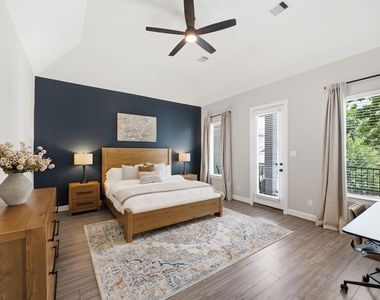1109 Robbie Street - Photo Thumbnail 8
