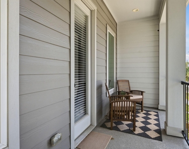 1109 Robbie Street - Photo Thumbnail 9
