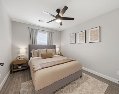 1109 Robbie Street - Photo Thumbnail 15