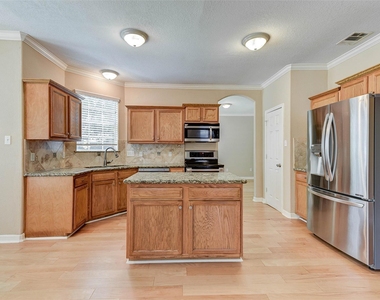 2919 Crest Park Drive - Photo Thumbnail 4