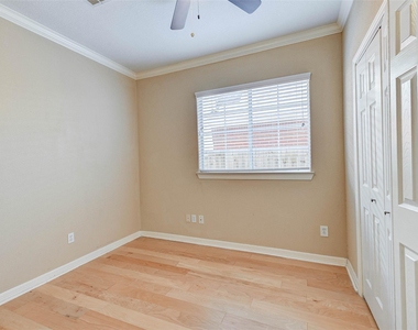 2919 Crest Park Drive - Photo Thumbnail 10