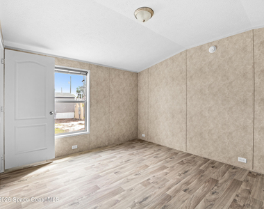 472 Tilkwade Lane - Photo Thumbnail 3