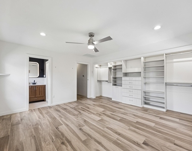 3010 Conway Street - Photo Thumbnail 12