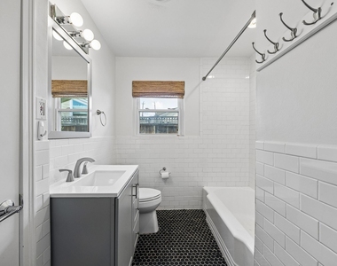 3010 Conway Street - Photo Thumbnail 8