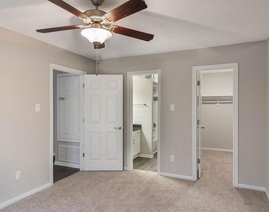 10700 Fuqua Street - Photo Thumbnail 6