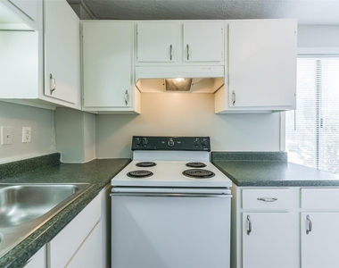 216 Redan Street - Photo Thumbnail 14