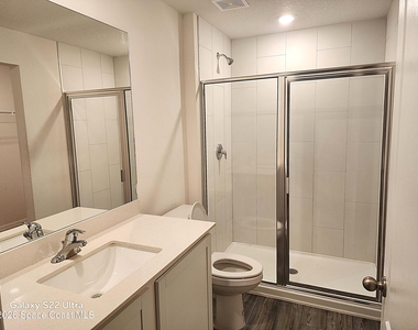 1360 Van Dyke Avenue Se - Photo Thumbnail 5