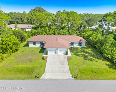 1677 Lizette Street Se - Photo Thumbnail 4