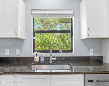 1677 Lizette Street Se - Photo Thumbnail 18