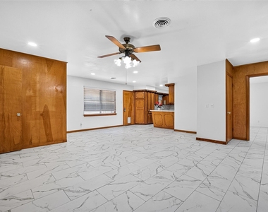 16407 Mahan Road - Photo Thumbnail 7