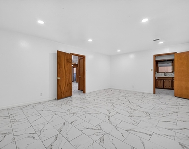 16407 Mahan Road - Photo Thumbnail 12