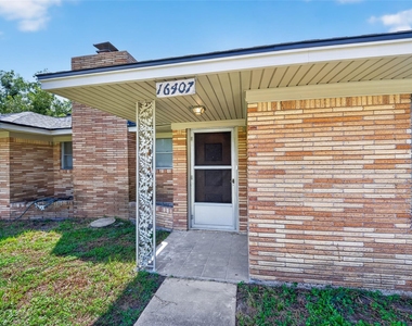 16407 Mahan Road - Photo Thumbnail 3