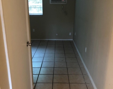 623 Forrest Avenue - Photo Thumbnail 5
