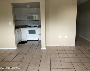 623 Forrest Avenue - Photo Thumbnail 3