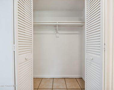 441 Mercury Avenue Se - Photo Thumbnail 4