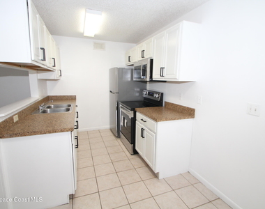 441 Mercury Avenue Se - Photo Thumbnail 1