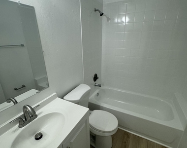 341 Mercury Avenue Se - Photo Thumbnail 12