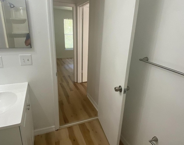 341 Mercury Avenue Se - Photo Thumbnail 8