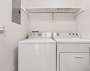 1066 Ellen Court - Photo Thumbnail 14
