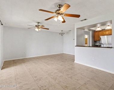 1066 Ellen Court - Photo Thumbnail 5