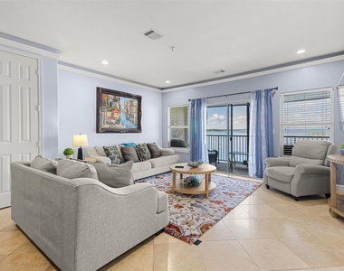 7039 Kingston Cove Lane - Photo Thumbnail 16