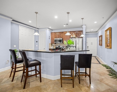 7039 Kingston Cove Lane - Photo Thumbnail 12