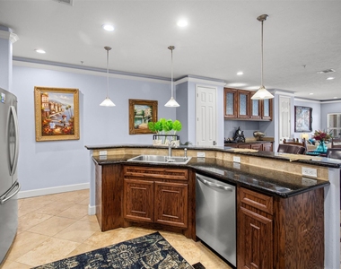 7039 Kingston Cove Lane - Photo Thumbnail 10