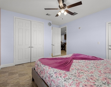 7039 Kingston Cove Lane - Photo Thumbnail 25