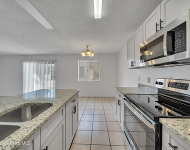 451 Mercury Avenue Se - Photo Thumbnail 2
