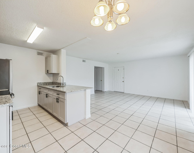 451 Mercury Avenue Se - Photo Thumbnail 5