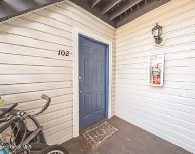 451 Mercury Avenue Se - Photo Thumbnail 1