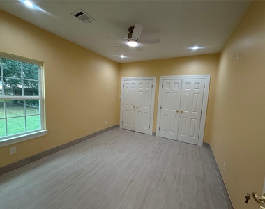 903 Harris Avenue - Photo Thumbnail 9