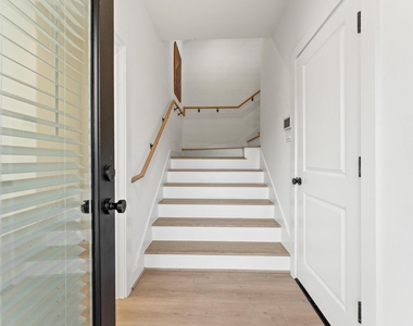 7807 Amelia Road - Photo Thumbnail 1
