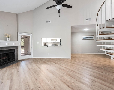 4144 Greystone Way - Photo Thumbnail 7