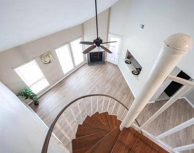 4144 Greystone Way - Photo Thumbnail 5