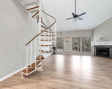 4144 Greystone Way - Photo Thumbnail 4