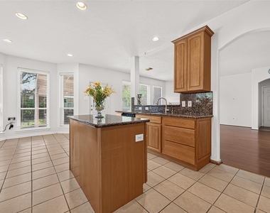 12110 Laurel Court - Photo Thumbnail 16