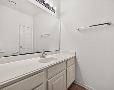 12110 Laurel Court - Photo Thumbnail 21