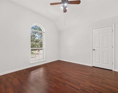 12110 Laurel Court - Photo Thumbnail 23