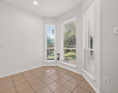 12110 Laurel Court - Photo Thumbnail 20