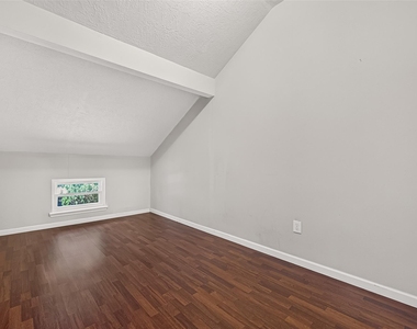12110 Laurel Court - Photo Thumbnail 40