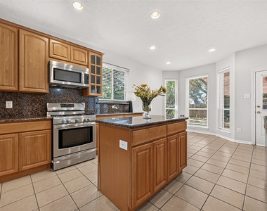 12110 Laurel Court - Photo Thumbnail 17